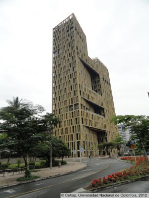 Plaza de la Libertad (Avenida San Juan)
Cehap, 2012
Palabras clave: Edificios Medellin