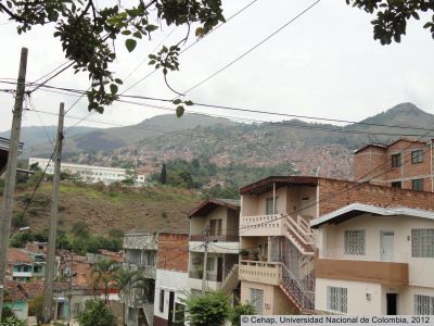 Viviendas en zona de influencia del Tranvia de Ayacucho
Cehap, 2012
Palabras clave: Tranvia Ayacucho Medellin