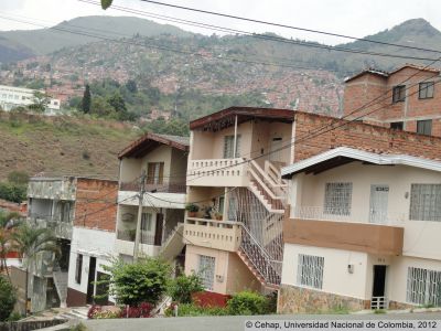 Viviendas en zona de influencia del Tranvia de Ayacucho
Cehap, 2012
Palabras clave: Tranvia Ayacucho Medellin