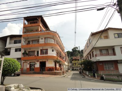 Viviendas en zona de influencia del Tranvia de Ayacucho
Cehap, 2012
Palabras clave: Tranvia Ayacucho Barrio Alejandro Echavarria
