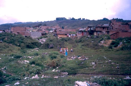 Disposición de los desechos sólidos, urbanización Villa Sofía Medellín
1990
Palabras clave: VILLA SOFIA