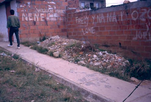Acumulación de escombros, urbanización Villa Sofía Medellín
1990
Palabras clave: VILLA SOFIA
