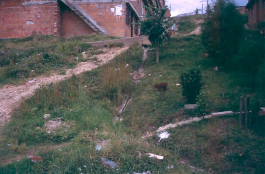 Vías de acceso, urbanización Villa Sofía Medellín
1990
Palabras clave: CIRCULACION