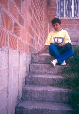 Agrietamiento por los medianeros de la vivienda, urbanización Villa Sofía Medellín
1990
Palabras clave: VIVIENDA
