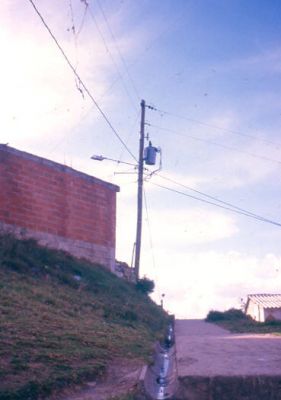 Ubicación de los postes de energía en la urbanización Villa Sofía Medellín
1990
Palabras clave: VILLA SOFIA