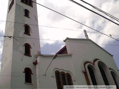 fachada y campanario de la iglesia del barrio Las Palmas, Medellin
CEHAP 2001
Palabras clave: BARRIO LAS PALMAS MEDELLIN
