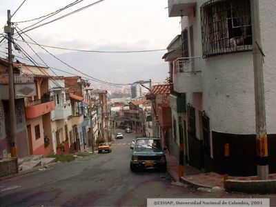 Via comunicante entre el barrio Las Palmas y el centro de Medellin
CEHAP 2001
Palabras clave: BARRIO LAS PALMAS MEDELLIN