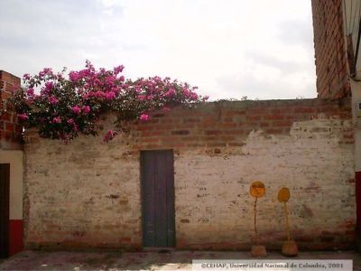 Barrio Las Palmas, en Medellin
CEHAP 2001
Palabras clave: BARRIO LAS PALMAS MEDELLIN