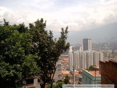 Panoramica, al fondo complejo de viviendas de interes social San Sebastian
CEHAP 2001
Palabras clave: BARRIO LAS PALMAS MEDELLIN