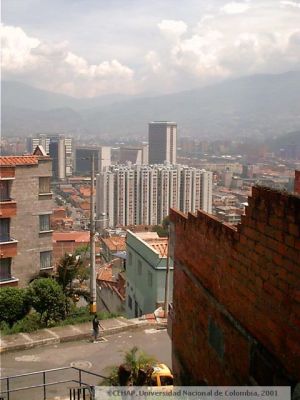 Panoramica del centro de Medellin desde el barrio Las Palmas
CEHAP 2001
Palabras clave: BARRIO LAS PALMAS MEDELLIN