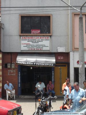 Local comercial, sector San Benito, centro de Medellin
CEHAP, 2006
Palabras clave: CENTRO MEDELLIN INQUILINATOS