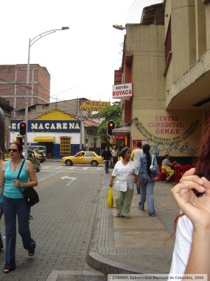 Calle Boyaca Centro de Medellin, Sector San Benito
CEHAP, 2006
Palabras clave: CENTRO MEDELLIN INQUILINATOS