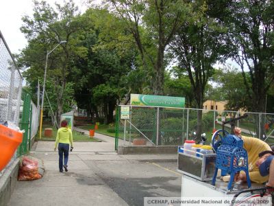 Entrada Unidad Deportiva Andres Escobar - Belen
CEHAP, 2009
Palabras clave: INSTALACIONES DEPORTIVAS MEDELLIN