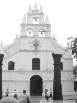 Fachadade Iglesia de la Veracruz  (blanca) 
CEHAP, 2005
Palabras clave: IGLESIAS VERACRUZ