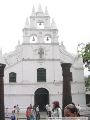 Fachada entrada principal Iglesia de la Veracruz de Medellin
CEHAP, 2005
Palabras clave: IGLESIAS LA VERACRUZ