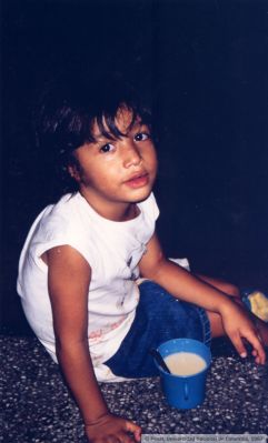 Niña del albergue temporal de castilla
Peval, 1987
Palabras clave: ALBERGUES MEDELLIN NIÑOS