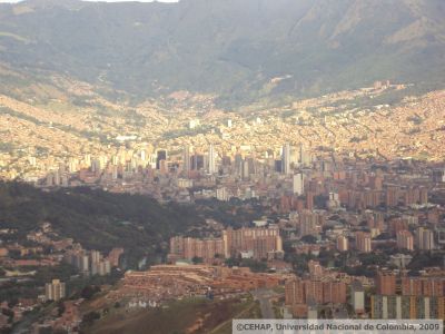 Panoramica de Medellin tomada desde Metrocable San Javier - Pajarito
CEHAP, 2009
Palabras clave: PANORAMICA MEDELLIN SAN JAVIER PAJARITO METROCABLE