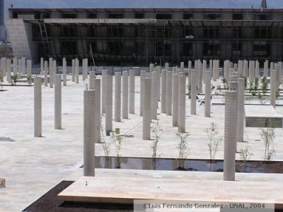 Construccion de la Plaza de la Luz y la Biblioteca Tematica de Empresas Publicas de Medellin
Luis Fernando Gonzalez, 2004
Palabras clave: PLAZAS LUCES PARQUES MEDELLIN BIBLIOTECA EPM