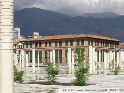 Plaza de la Luz y Edificio Vasquez y Carre restaurado
Luis Fernando Gonzalez, 2004
Palabras clave: PLAZAS LUZ LUCES PARQUES MEDELLIN