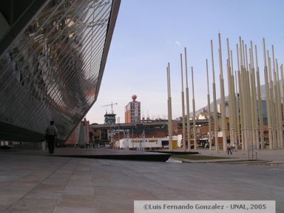Obras finalizadas de la Plaza de la Luz y la Biblioteca tematica EPM
Luis Fernando Gonzalez, 2005
Palabras clave: PLAZAS LUZ LUCES PARQUES MEDELLIN BIBLIOTECA