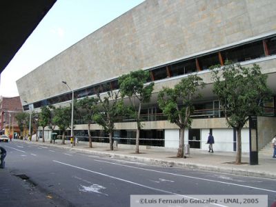 Biblioteca tematica Empresas Publicas de Medellin
Luis Fernando Gonzalez, 2005
Palabras clave: PARQUES MEDELLIN BIBLIOTECA EPM