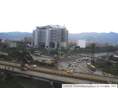 Cruce de la Avenida Ferrocarril con San Juan (Calle 44), al fondo Edificio Inteligente
Cehap, 2009
Palabras clave: VIALIDAD MEDELLIN