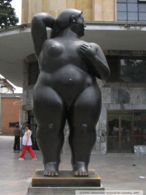 Mujer de Pie. Escultura de Fernando Botero, Plaza de Botero
CEHAP, 2005
Palabras clave: PLAZA BOTERO ARTE URBANO MEDELLIN