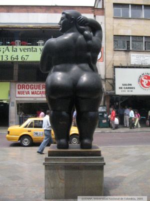 Mujer de Pie. Escultura de Fernando Botero, Plaza de Botero
CEHAP, 2005
Palabras clave: ARTE URBANO PLAZA BOTERO MEDELLIN
