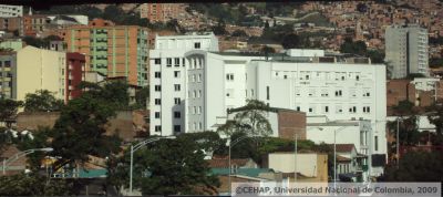 Panoramica del edificio de la Clinica Juan Luis Londoño de la Cuesta (Saludcop)
CEHAP, 2009
Palabras clave: CENTRO MEDELLIN