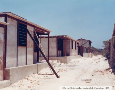 Construccion de viviendas prefabricadas en un Sector de Cartagena
Peval, 1985
Palabras clave: VIVIENDA PREFABRICADA CARTAGENA CASA