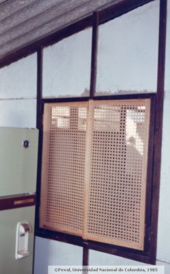 Ventana interior en la cocina de vivienda prefabricada en Cartagena
Peval, 1985
Palabras clave: VIVIENDA PREFABRICADA CARTAGENA CASA