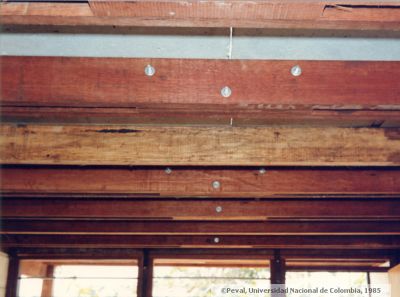 Vigas de madera en casas prefabricadas de Cartagena 
Peval, 1985
Palabras clave: VIVIENDA PREFABRICADA CARTAGENA CASA