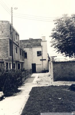 Variedad de alturas y tratamientos de las unidades - barrio La Manuelita (Bogota)
Peval-Ceam, 1982
Palabras clave: VIVIENDAS BARRIO LA MANUELITA BOGOTA