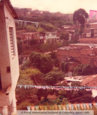Viviendas en el  barrio Doce de Octubre
Peval, 1980
Palabras clave: BARRIO DOCE DE OCTUBRE MEDELLIN