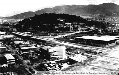 Construcción Avenida EL Ferrocarril a la altura del palacio de exposiciones
©Universidad Nacional de Colombia, Facultad de Arquitectura, Aprox. 1979
Palabras clave: PATRIMONIO MEDELLIN