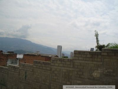 Muro de contencion del sector San Lorenzo, en Medellin
CEHAP 2006
Palabras clave: SECTOR SAN LORENZO MEDELLIN