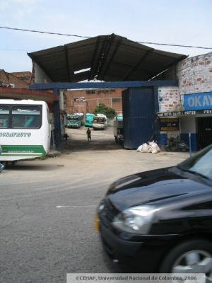 Parqueadero del sector San Lorenzo, en Medellin
CEHAP 2006
Palabras clave: SECTOR SAN LORENZO MEDELLIN