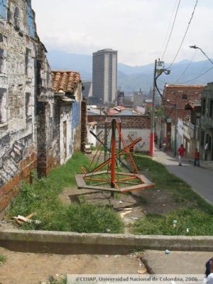 Parque infantil de San Lorenzo
CEHAP 2006
Palabras clave: SECTOR SAN LORENZO MEDELLIN