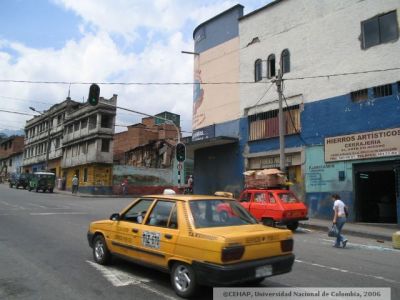 Via y locales comerciales en San Lorenzo, Medellin
CEHAP 2006
Palabras clave: SECTOR SAN LORENZO MEDELLIN