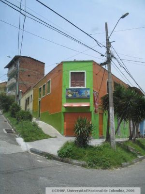 Esquina del sector San Lorenzo, en Medellin
CEHAP 2006
Palabras clave: SECTOR SAN LORENZO MEDELLIN