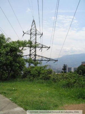 Torre de energia del sector San Lorenzo, en Medellin
CEHAP 2006
Palabras clave: SECTOR SAN LORENZO MEDELLIN