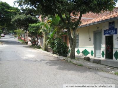Calle y viviendas del Sector de San Lorenzo de Medellin
CEHAP 2006
Palabras clave: SAN LORENZO MEDELLIN
