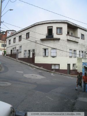 Esquina del Sector de San Lorenzo de Medellin
CEHAP 2006
Palabras clave: SAN LORENZO MEDELLIN