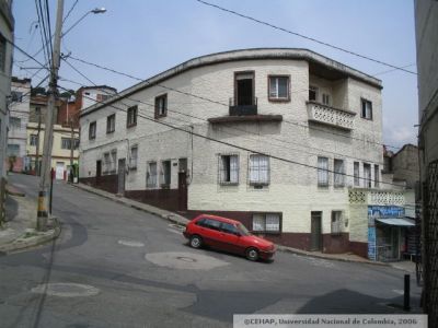 Esquina del Sector de San Lorenzo de Medellin
CEHAP, 2006
Palabras clave: SAN LORENZO MEDELLIN