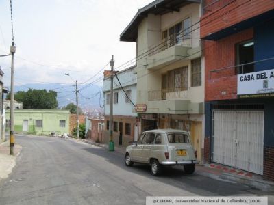 Viviendas y oficina del Municipio Casa del Afecto en el Sector de San Lorenzo de Medellin
CEHAP, 2006

