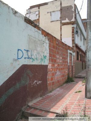 Detalle de demolicion de viviendas en el Sector de San Lorenzo de Medellin
CEHAP, 2006
Palabras clave: SAN LORENZO MEDELLIN