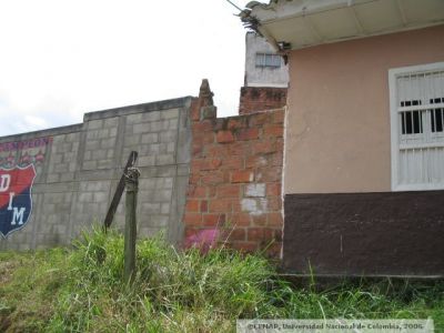 Viviendas en el  Sector de San Lorenzo de Medellin
CEHAP, 2006
