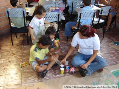 Niños disfrutando del Taller Lovaina
CEHAP
2006
Palabras clave: TALLER LOVAINA