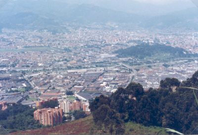Panoramica de Medellin de la zona centroriental y centroccidental
Cehap 1999
Palabras clave: PANORAMICAS MEDELLIN