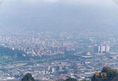 Panoramica de Medellin
Cehap, 1999
Palabras clave: PANORAMICAS MEDELLIN